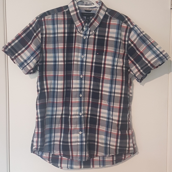 Tommy Hilfiger - Picture 3 of 5